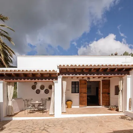 Rotes Con Jardin Y Barbacoa *