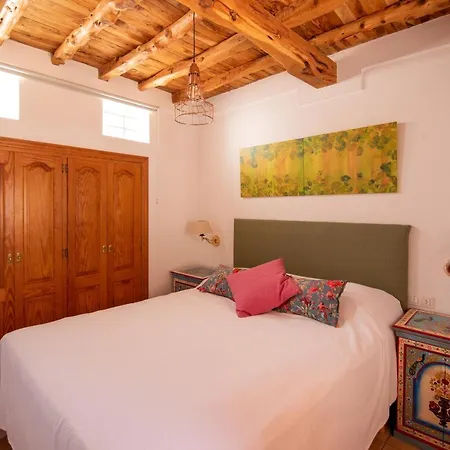 Holiday home Rotes Con Jardin Y Barbacoa Sant Joan De Labritja