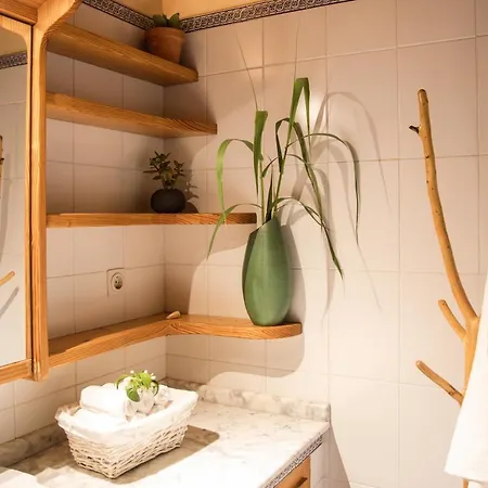 Rotes Con Jardin Y Barbacoa Holiday home