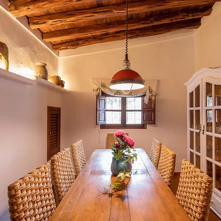 Holiday home Rotes Con Jardin Y Barbacoa Sant Joan De Labritja