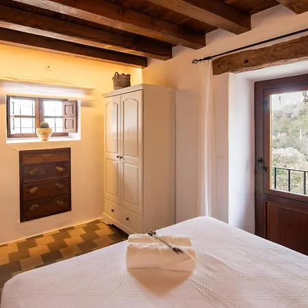 Holiday home Rotes Con Jardin Y Barbacoa