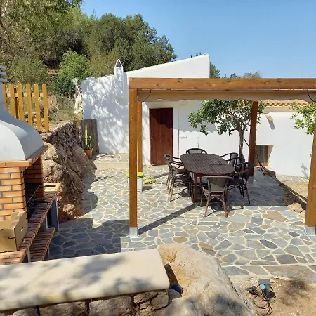 Holiday home Rotes Con Jardin Y Barbacoa *